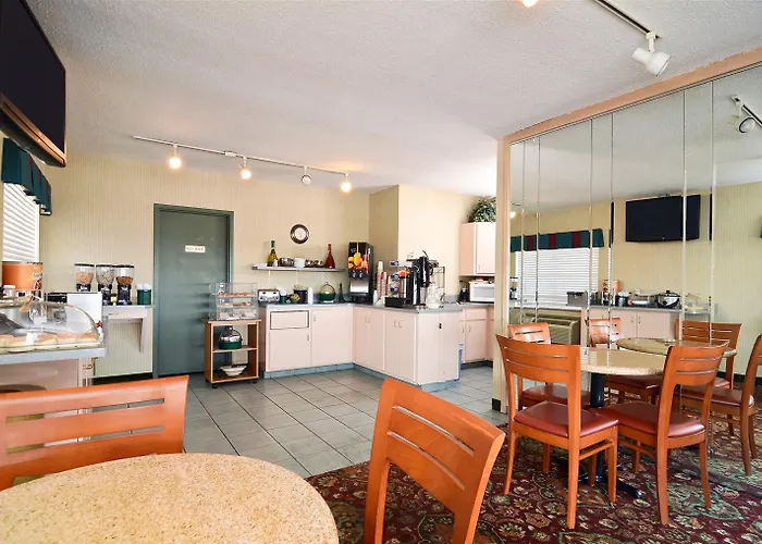 Hotel Baymont By Wyndham